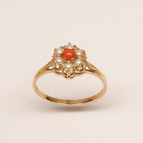 9ct Gold Coral/Pearl Ring